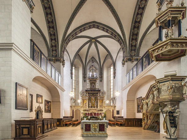 Hauptkirche BMV Innenraum Kirchen-Innenraum