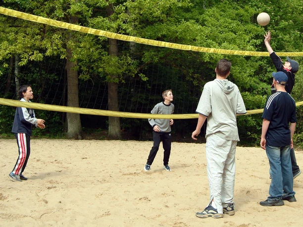 jugendherberge-mueden-fassberg-volleyballplatz-a