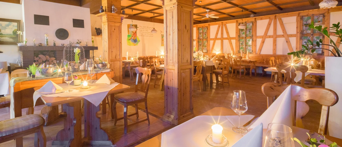 parkhotel-emstaler-hoehe-genuessrestaurant-habichtswald-maerchenstube1