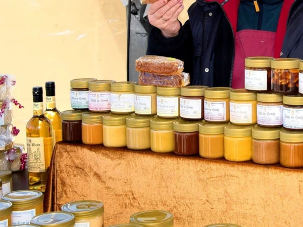 Der Wochenmarkt in Zeven Der Wochenmarkt in Zeven