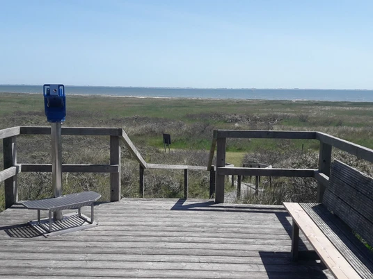 juist_infoh-tte-kalfamer_blick-auf-den-s-dstrand_nlpv-nlpv