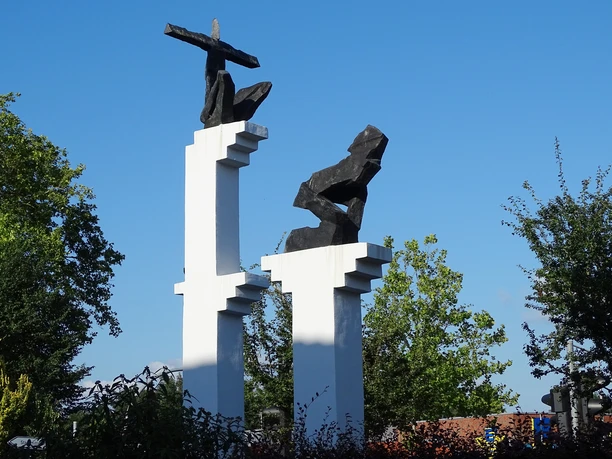 Skulptur ,,Zurück-Gerichtet''