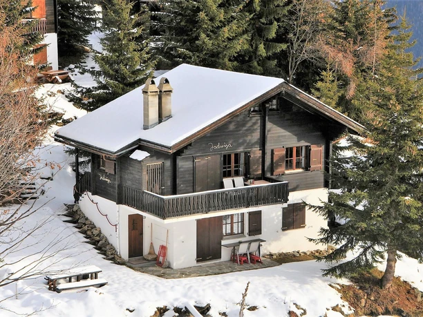 Bettmeralp-Jadwiga-Aussen-Ansicht-Winter