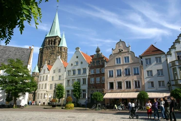Historischer Marktplatz mit St. Laurentius