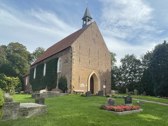 Kirche Eckwarden.JPG