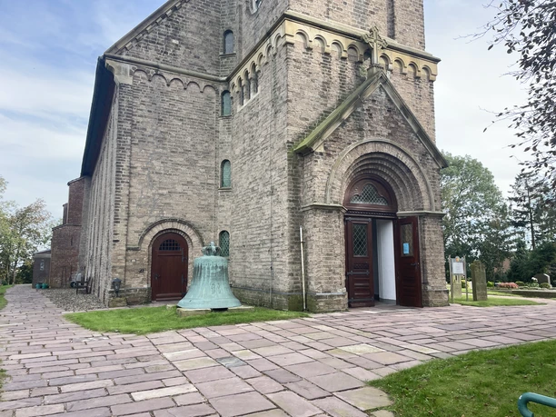 Kirche Langwarden1.JPG