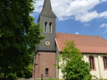 Die Ostansicht der St. Lambertus-Kirche in Kirchtimke Die Ostansicht der St. Lambertus-Kirche in Kirchtimke