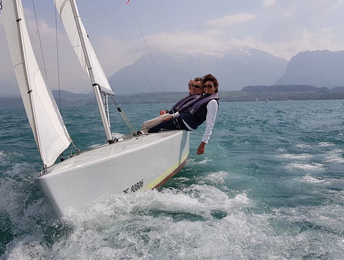 hilterfingen-segelschule-thunersee-segeln