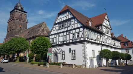 grebenstein_rathaus_und_ev-_kirche