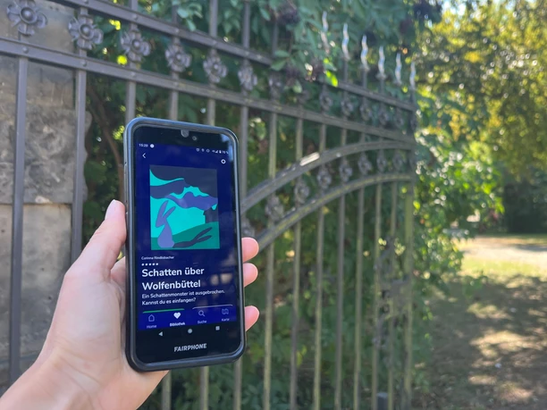 Audiowalk.jpg Smartphone mit Audioguide-App