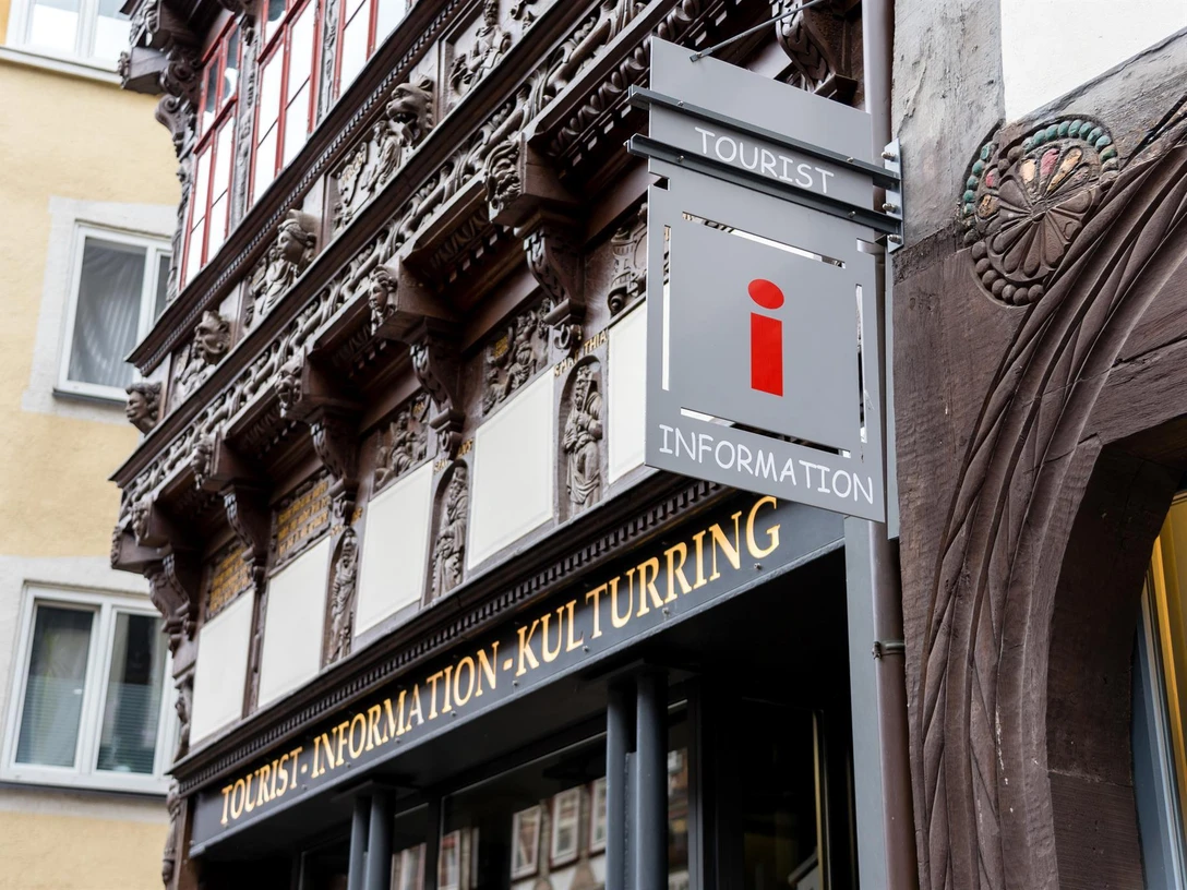 Eingangsbereich der Tourist-Information Eingangsbereich der Tourist-Information in EinbeckEntrance area of the tourist information office in EinbeckIndgangsområdet til turistinformationen i EinbeckIngangsgebied van het toeristeninformatiecentrum in Einbeck