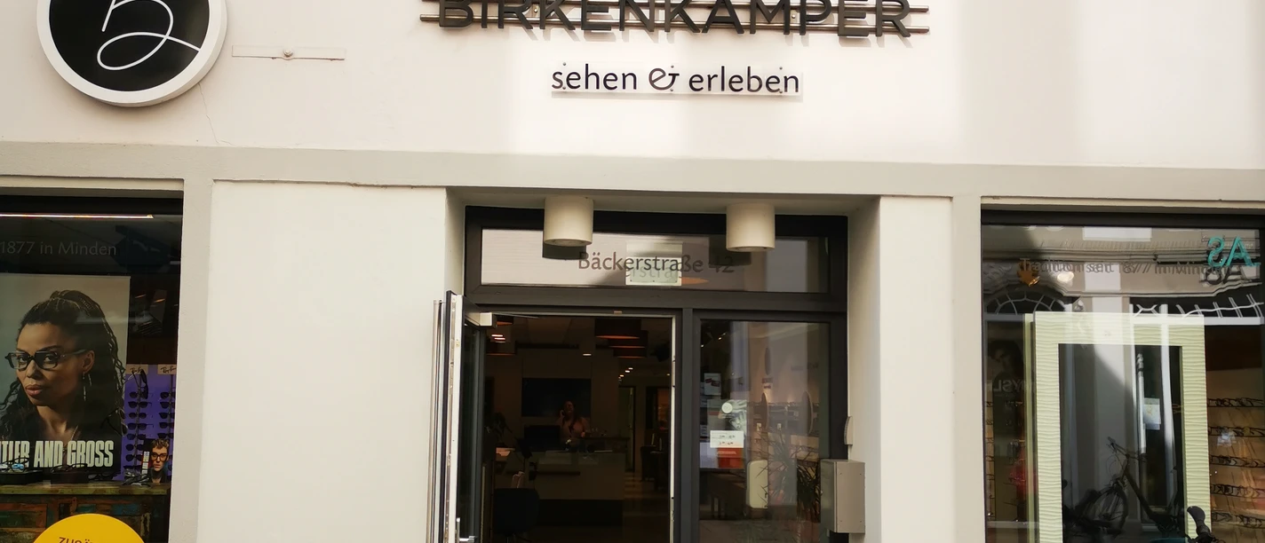 Das Bild zeigt den Eingangsbereich des Geschäfts Birkenkämper