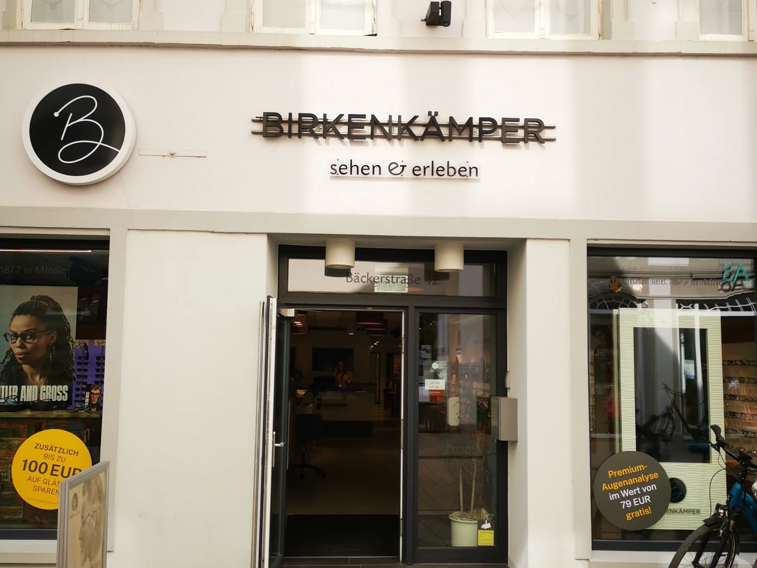 Birkenkämper.jpg Das Bild zeigt den Eingangsbereich des Geschäfts Birkenkämper