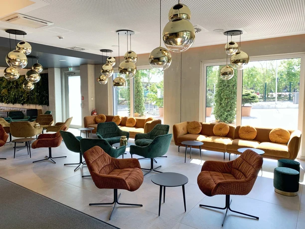 Hotel am Sonnenlandpark - Blick in die Lobby