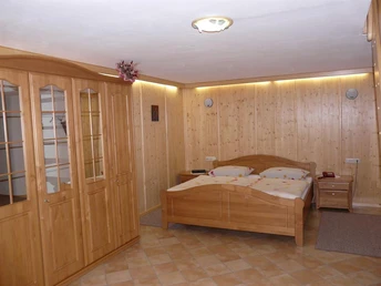 Schlafzimmer UG