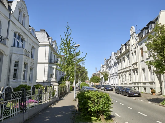 Die Friedrichstraße - Straße der Millionäre Die Friedrichstraße - Straße der Millionäre