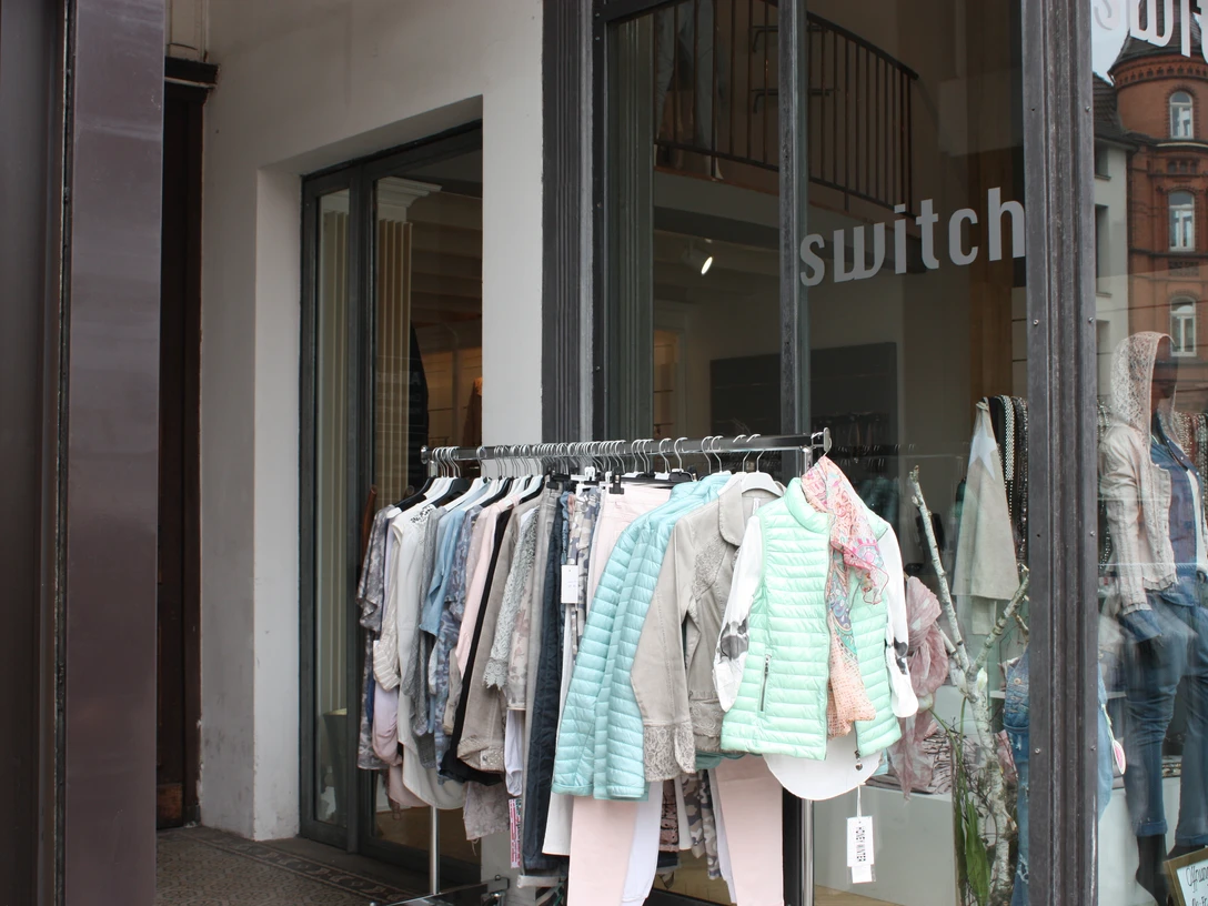 Minden - Switch.JPG Das Bild zeigt den Eingangsbereich des Geschäftes.