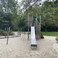 Spielplatz Oeserstrasse - Familienurlaub in Leipzig Spielplatz umgeben von Grün in ruhiger Lage im Stadtteil Schleußig