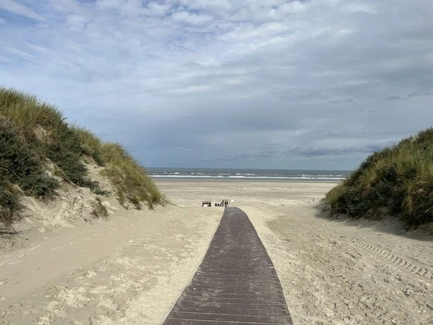 Strandabgang auf Juist - Tennisplätze .jpeg Strandabgang auf Juist - Tennisplätze