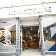 Das Bild zeigt den Eingangsbereich des Geschäfts Home Deluxe