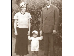 Sohn Heinrich Lazarus (re.)