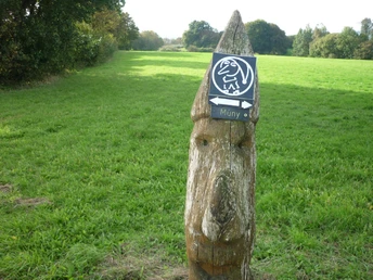 Wegweiser Zwerg Anton CC BY-SA - LTM.JPG