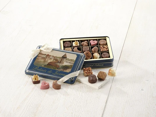 Bachmann Pralines Pralinen von der Confiserie BachmannChocolates from Confiserie BachmannPralines de la Confiserie Bachmann