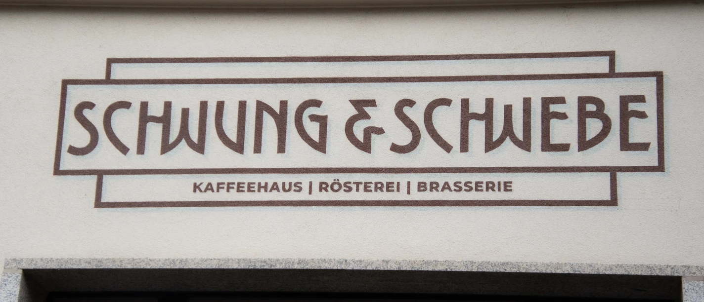 Schwung & Schwebe - palarnia, kawiarnia i restauracja Kawiarnia i restauracja Schwung & Schwebe z własną palarnią