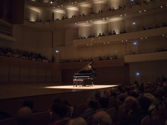 Festival de piano «Le piano symphonique» Klavierfestival «Le piano symphonique» im KKL Luzern. Piano Festival "Le piano symphonique" at the KKL Lucerne.Festival de piano "Le piano symphonique" au KKL Luzern.