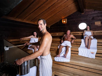 Saunalandschaft Panorama-Bad Freudenstadt Aufguss Saunalandschaft Panorama-Bad Freudenstadt Aufguss