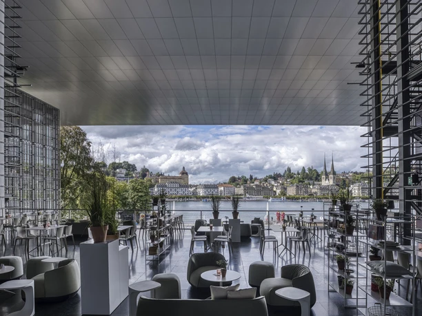 Aussicht von der Sommer Lounge im KKL