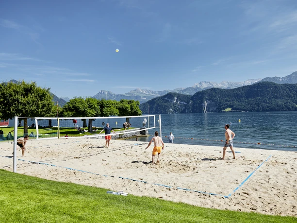 Piscine couverte Lido Weggis Beachvolleyball Lido Weggis