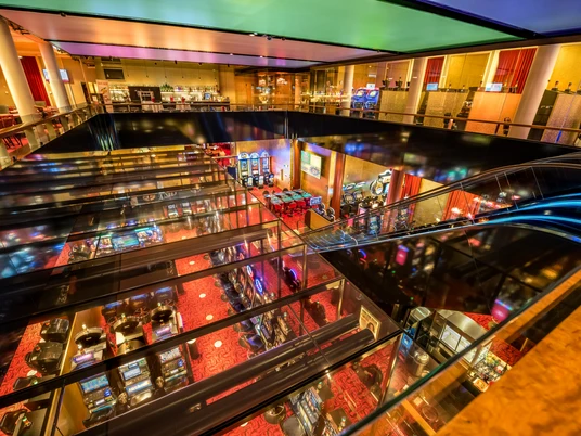 Grand Casino Luzern - SpielbereichGrand Casino Lucerne - Gaming AreaGrand Casino Luzern - Zone de jeu