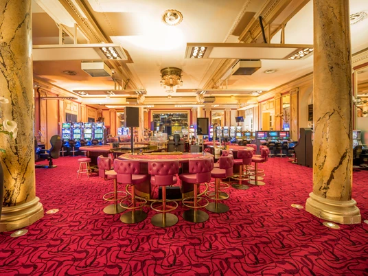 Spielbereich im Grand Casino LuzernGaming Area at the Grand Casino LucerneZone de jeux au Grand Casino Lucerne