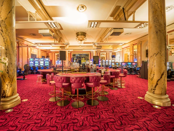 Grand-Casino-Luzern_Spielbereich_Architektur_gb_2016-11-16_003.jpg Spielbereich im Grand Casino Luzern