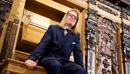Festival d'orgue de Lucerne Stéphane Mottoul, organiste de la cour et de la fondation de l'église Saint-Léonard de Lucerne.