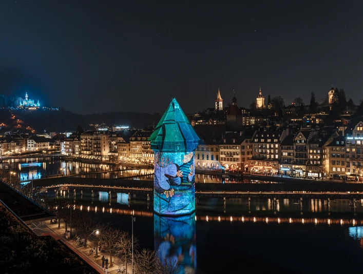Lilu Light Festival Lucerne Blick auf die Stadt Luzern am Lilu Lichtfestival LuzernView of the city of Lucerne at the Lilu Light Festival LucerneVue sur la ville de Lucerne lors du Lilu Festival de la Lumière Lucerne