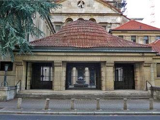 Synagoge Vorderseite Eingang