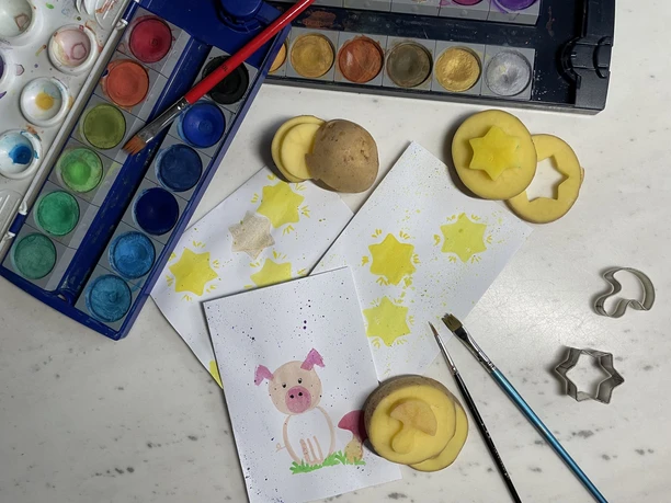 ESM 2_Kartoffeldruck mit Birte Müller_Foto Edwin Scharff Museum (3).jpg