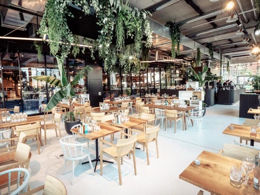 Bowlery_Oana_Surf Restaurant im Oana Surf