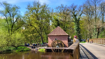 Wassermühle Eitzmühlen mit Oste-Café direkt an der Oste Wassermühle Eitzmühlen mit Oste-Café direkt an der Oste