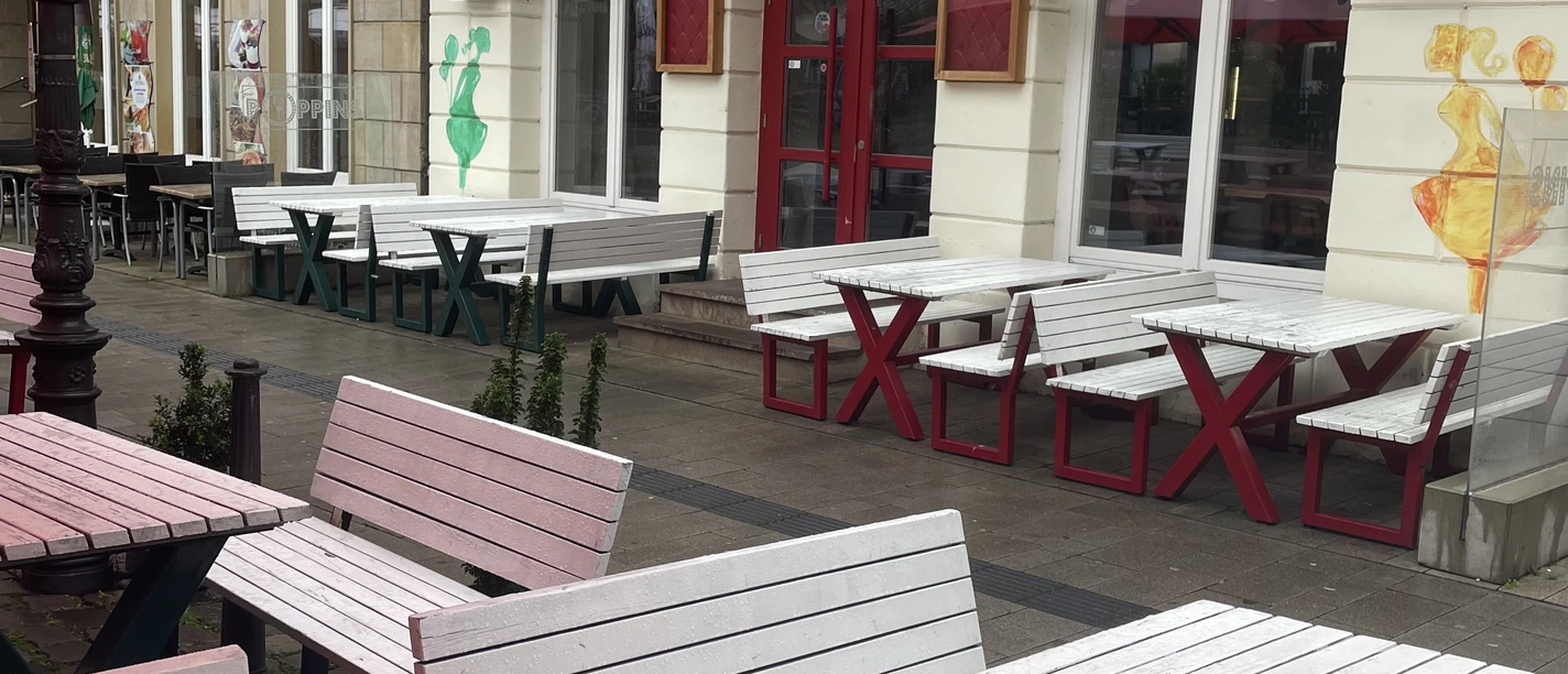 Minden - Poppins Das Bild zeigt den Eingangs- und Außenbereich des Restaurant "Poppins".