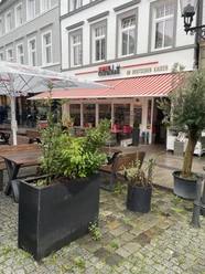 Café Extrablatt Minden Das Bild zeigt die Außenansicht des Café Extrablatt.