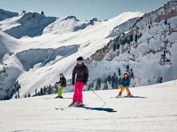 Computerformat 4_3-Familie im Schnee-3.jpg