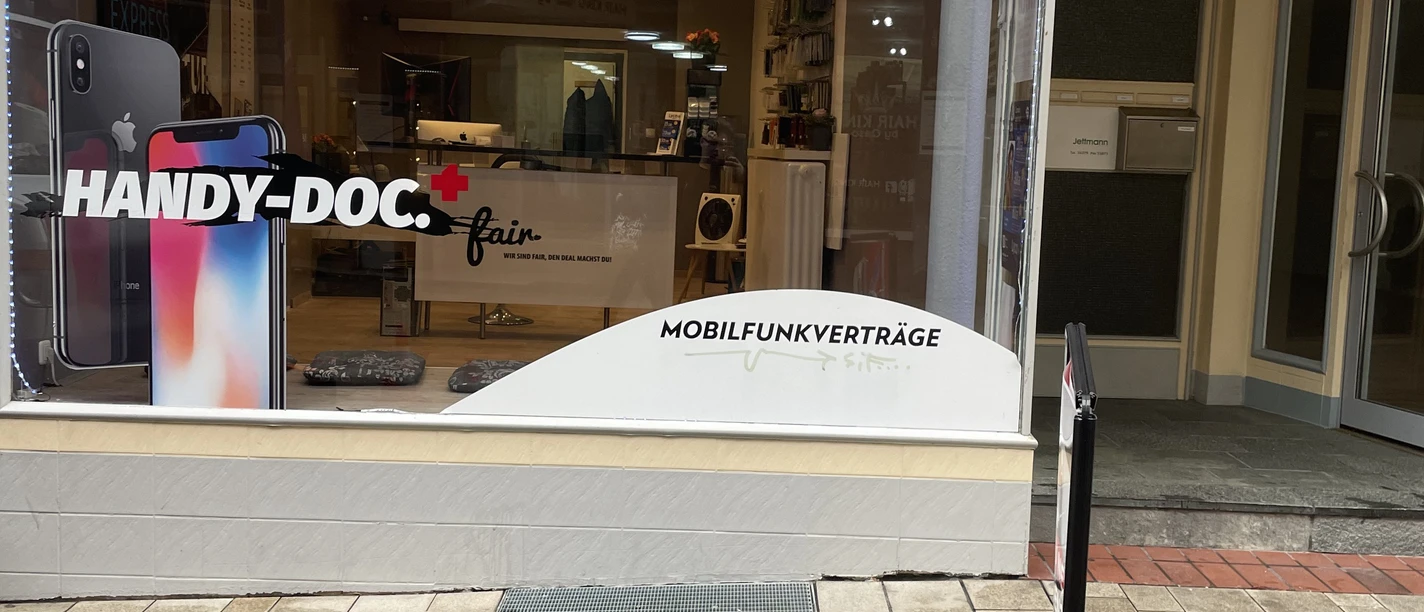 Das Bild zeigt den Eingangsbereich des Geschäfts Fair Repair