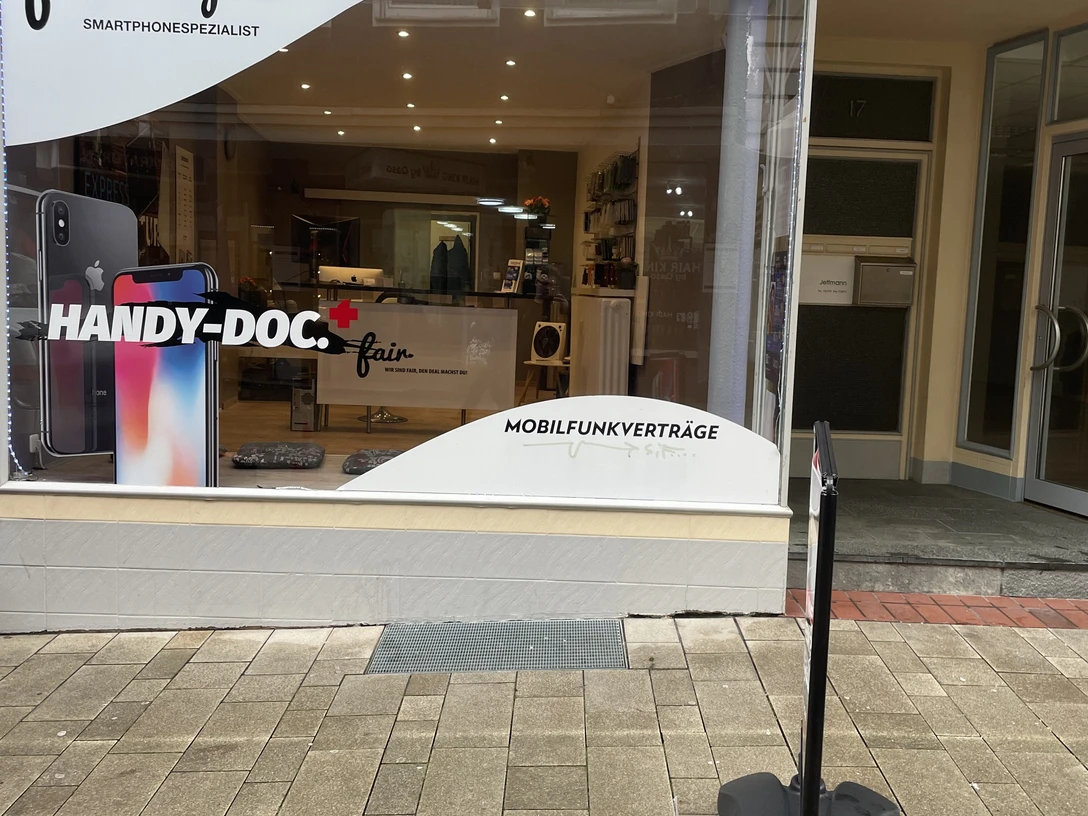 Fair Repair.jpg Das Bild zeigt den Eingangsbereich des Geschäfts Fair Repair