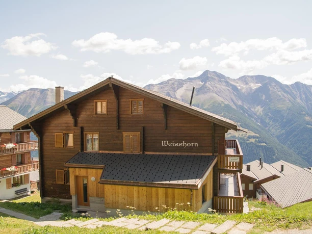 Chalet Weisshorn von der Hauptstrasse