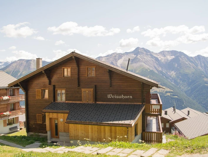 Chalet Weisshorn von der Hauptstrasse