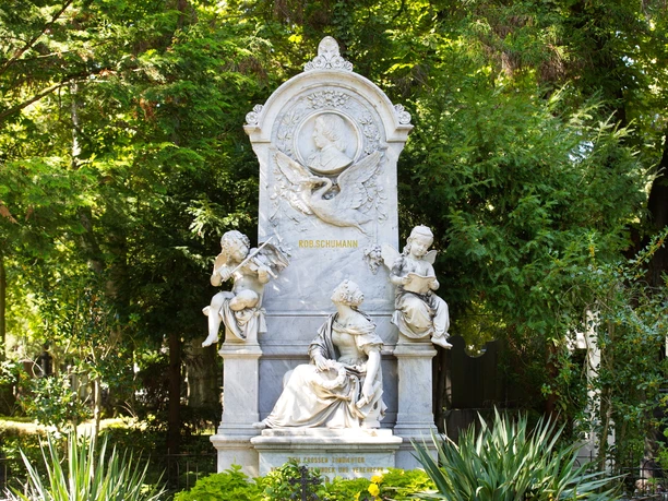 Schumann-Grabstein