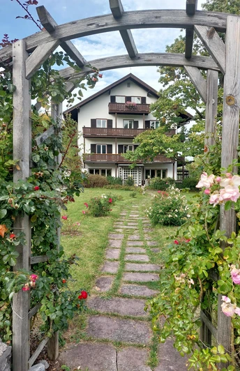 Haus und Gartenansicht